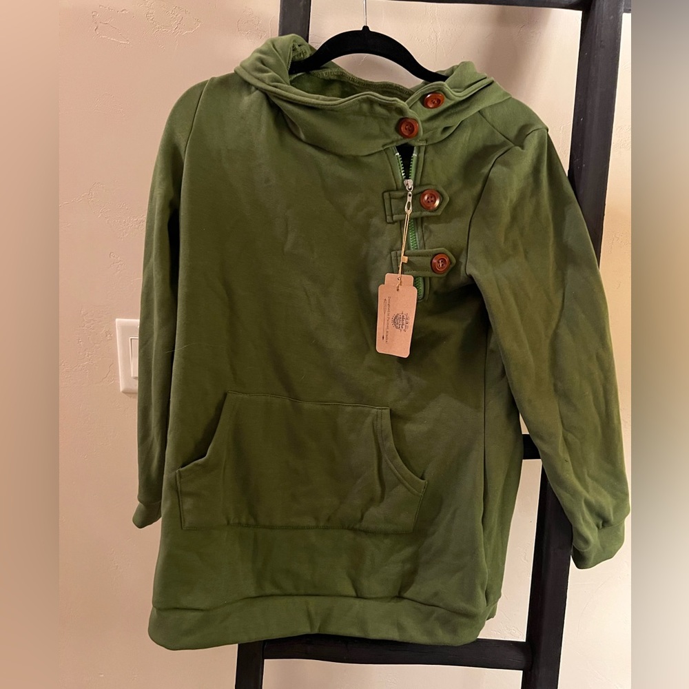 Alaska Chicks Long Zip Side Hoodie NWT